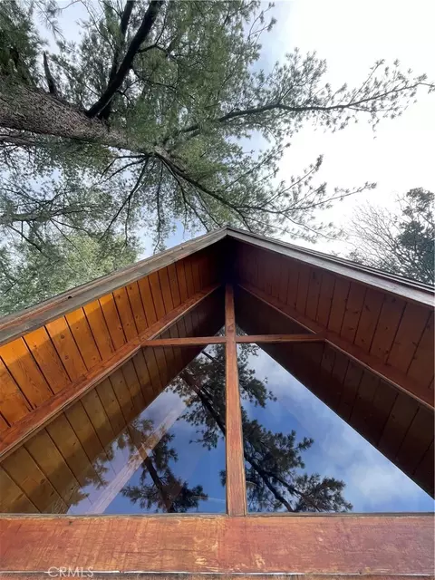 Exterior - 24032 Skyland, Crestline, CA 92325 photo 8 of 10