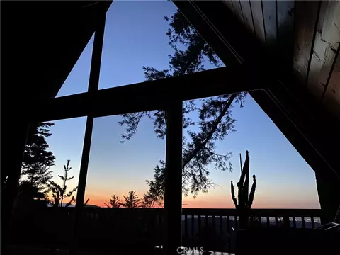 24032 Skyland, Crestline, CA 92325
