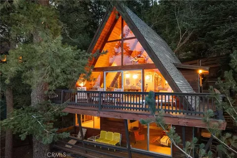 Exterior - 24032 Skyland, Crestline, CA 92325 photo 6 of 10