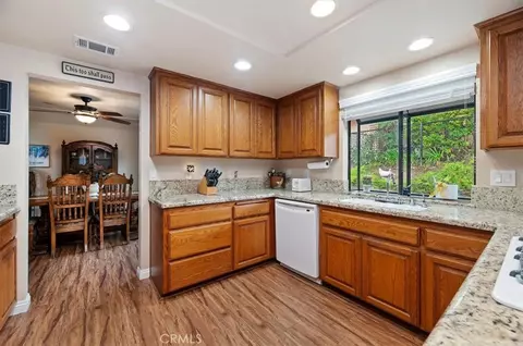 Kitchen - 1168 N Crescent Rdg, Fallbrook, CA 92028 photo 5 of 6