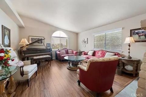 Living - 1168 N Crescent Rdg, Fallbrook, CA 92028 photo 1 of 4