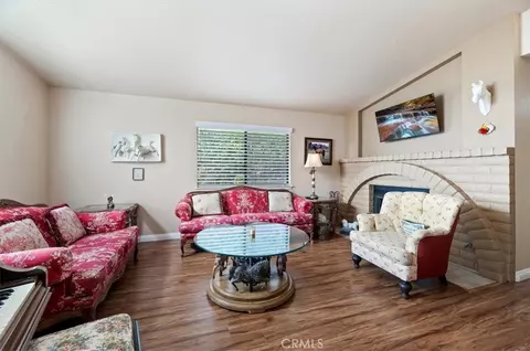 Living - 1168 N Crescent Rdg, Fallbrook, CA 92028 photo 2 of 4