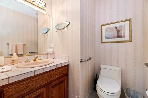 Bath - 1168 N Crescent Rdg, Fallbrook, CA 92028 photo 1 of 4