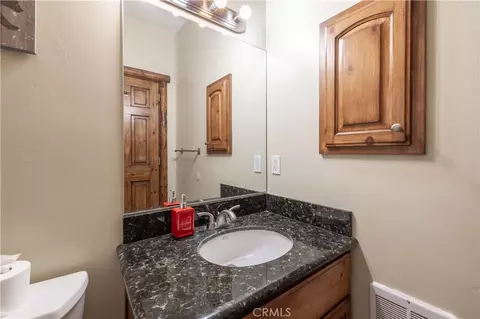 Bath - 42550 Bear Loop, Big Bear City, CA 92314 photo 8 of 9