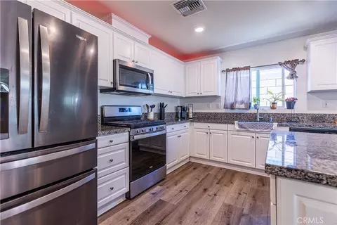 16664 Hawks Hl, Victorville, CA 92395