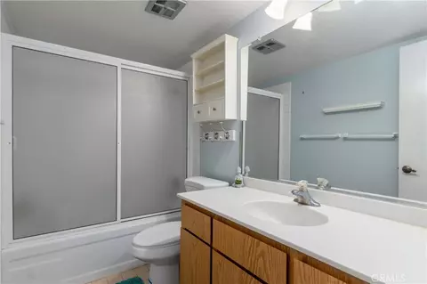 Bath - 1592 Christopher Ln, Redlands, CA 92374 photo 2 of 2