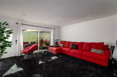 Living - 3088 Panorama Rd UNIT D, Riverside, CA 92506 photo 2 of 2
