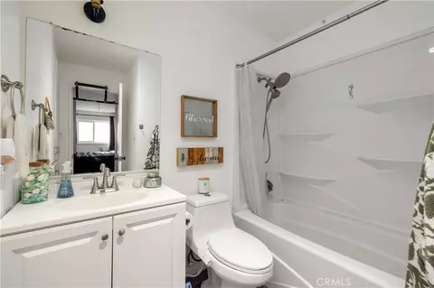 Bath - 3088 Panorama Rd UNIT D, Riverside, CA 92506 photo 1 of 1