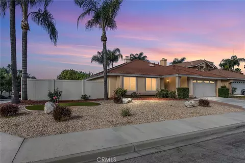 7870 Valencia Ct, Highland, CA 92346