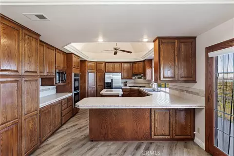 Kitchen - 20329 Luchs, Perris, CA 92570 photo 2 of 7