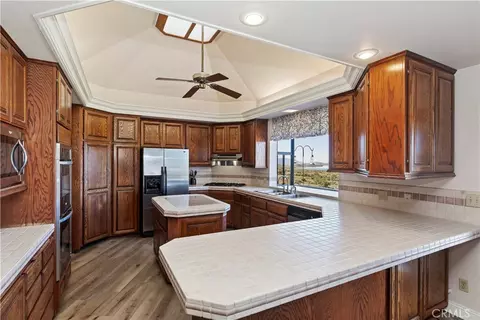 Kitchen - 20329 Luchs, Perris, CA 92570 photo 3 of 7