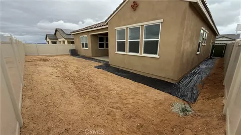 6438 Castle Crags Ave, Hesperia, CA 92345