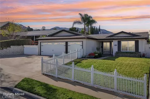 2322 Avenida Del Vis, Corona, CA 92882