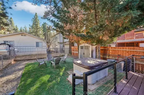Exterior - 42683 Falcon Ave, Big Bear Lake, CA 92315 photo 3 of 8