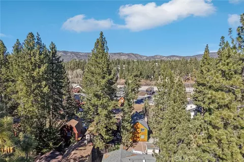 View/Area - 42683 Falcon Ave, Big Bear Lake, CA 92315 photo 2 of 3