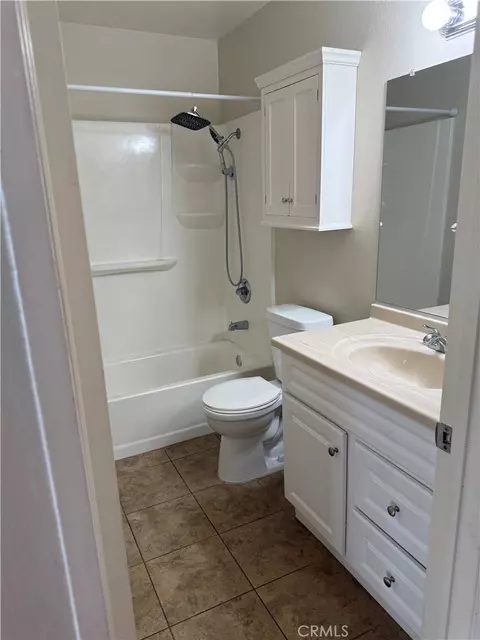Bath - 44580 La Paz, Temecula, CA 92592 photo 2 of 4