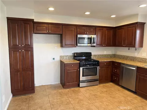 Kitchen - 44580 La Paz, Temecula, CA 92592 photo 2 of 2