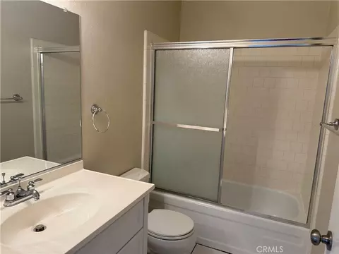 Bath - 44580 La Paz, Temecula, CA 92592 photo 3 of 4