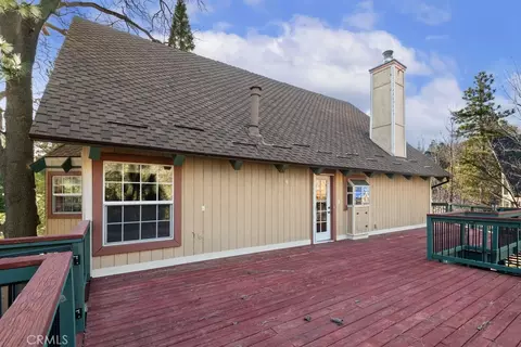 Exterior - 28070 W Shore Rd, Lake Arrowhead, CA 92352 photo 3 of 5