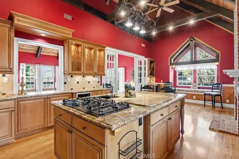 Kitchen - 28070 W Shore Rd, Lake Arrowhead, CA 92352 photo 3 of 4