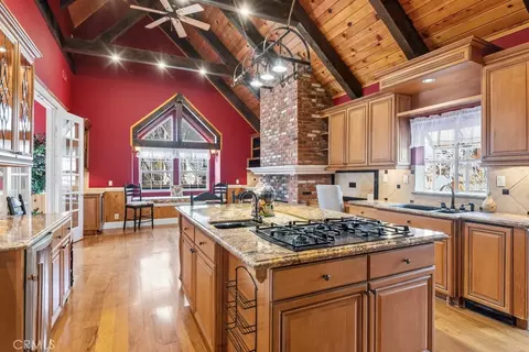 Kitchen - 28070 W Shore Rd, Lake Arrowhead, CA 92352 photo 4 of 4