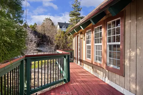 Exterior - 28070 W Shore Rd, Lake Arrowhead, CA 92352 photo 2 of 5