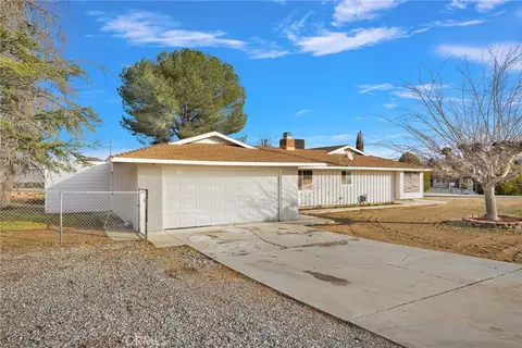 Exterior - 14866 Nokomis Rd, Apple Valley, CA 92307 photo 2 of 8