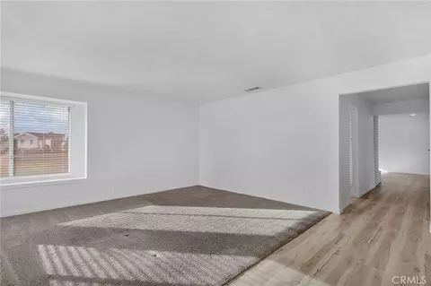 Living - 14866 Nokomis Rd, Apple Valley, CA 92307 photo 8 of 9