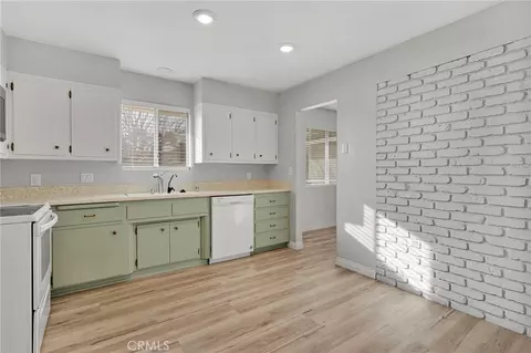 Kitchen - 14866 Nokomis Rd, Apple Valley, CA 92307 photo 4 of 4