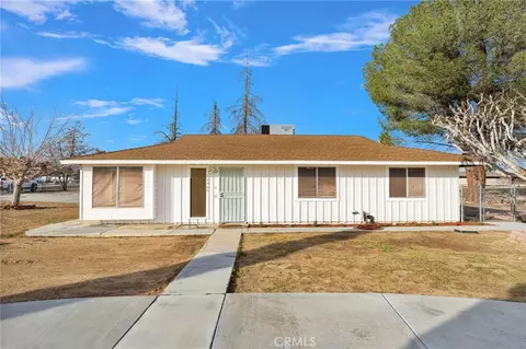 Exterior - 14866 Nokomis Rd, Apple Valley, CA 92307 photo 4 of 8