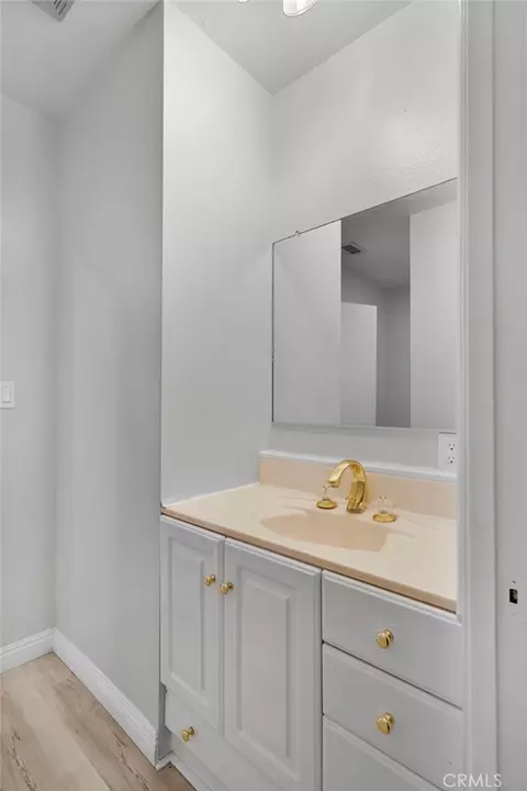 Bath - 14866 Nokomis Rd, Apple Valley, CA 92307 photo 1 of 4