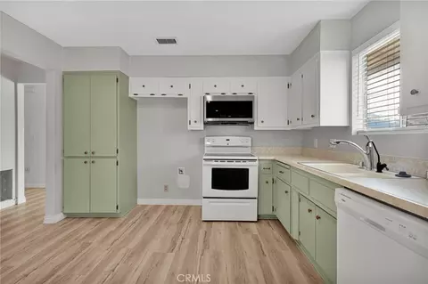 Kitchen - 14866 Nokomis Rd, Apple Valley, CA 92307 photo 2 of 4