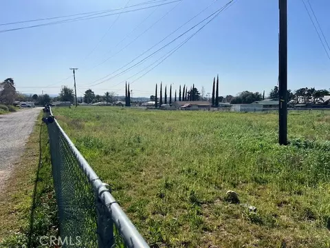 39068 Vineland, Cherry Valley, CA 92223 photo 4