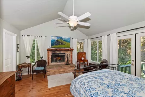 Bedroom - 29591 Hook Creek Rd, Cedar Glen, CA 92321 photo 1 of 8