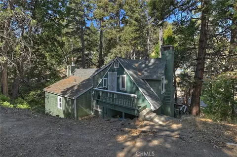 Exterior - 29591 Hook Creek Rd, Cedar Glen, CA 92321 photo 7 of 13