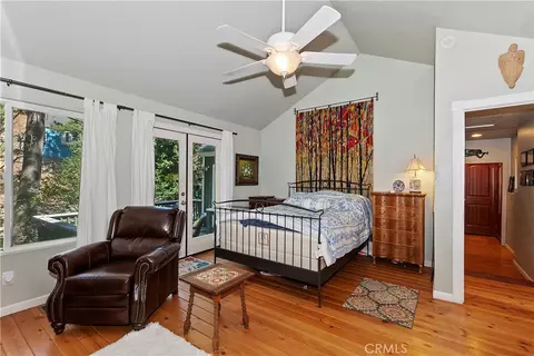 Bedroom - 29591 Hook Creek Rd, Cedar Glen, CA 92321 photo 2 of 8