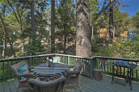 Exterior - 29591 Hook Creek Rd, Cedar Glen, CA 92321 photo 4 of 13