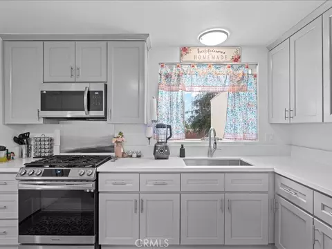 27111 Millar, Highland, CA 92346 photo 7