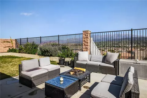 Exterior - 1512 Yucca Ct, Calimesa, CA 92320 photo 2 of 7