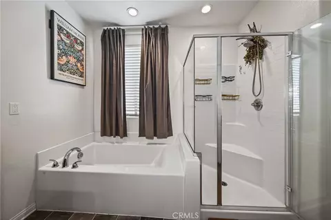 Bath - 1512 Yucca Ct, Calimesa, CA 92320 photo 2 of 4