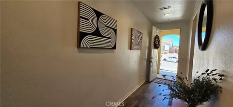 Entry Way - 1512 Yucca Ct, Calimesa, CA 92320 photo 4 of 5
