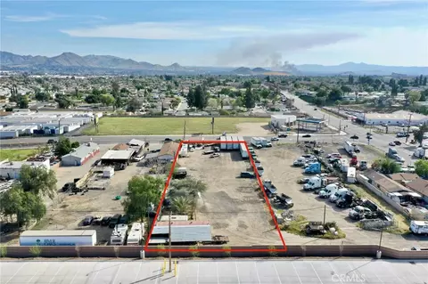 1966 W Rialto, San Bernardino, CA 92410