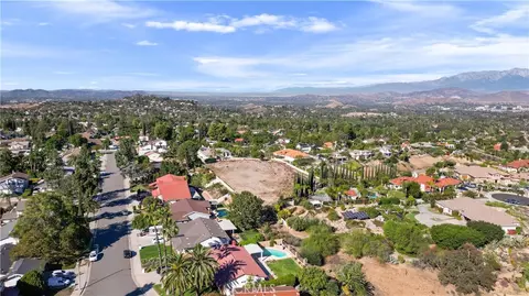 6204 Claridge Dr, Riverside, CA 92506 photo 21