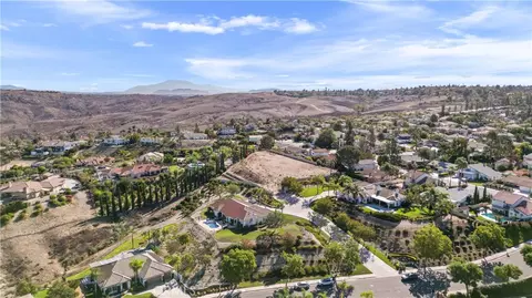 6204 Claridge Dr, Riverside, CA 92506 photo 26