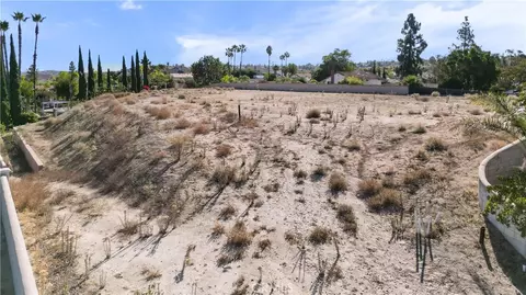 6204 Claridge Dr, Riverside, CA 92506 photo 13