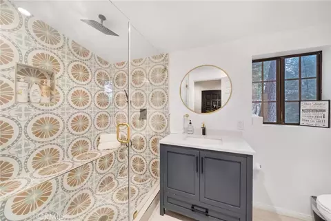 Bath - 764 Fern Rd, Cedar Glen, CA 92321 photo 6 of 6