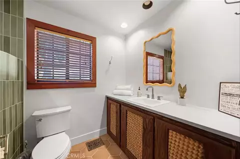 Bath - 764 Fern Rd, Cedar Glen, CA 92321 photo 2 of 6