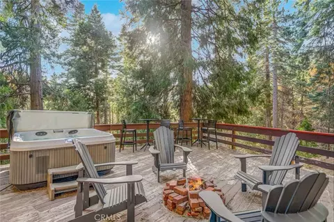 Exterior - 764 Fern Rd, Cedar Glen, CA 92321 photo 6 of 8
