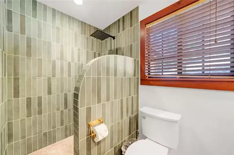 Bath - 764 Fern Rd, Cedar Glen, CA 92321 photo 1 of 6