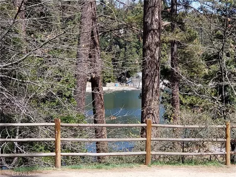 24155 San Moritz Dr, Crestline, CA 92325 photo 17